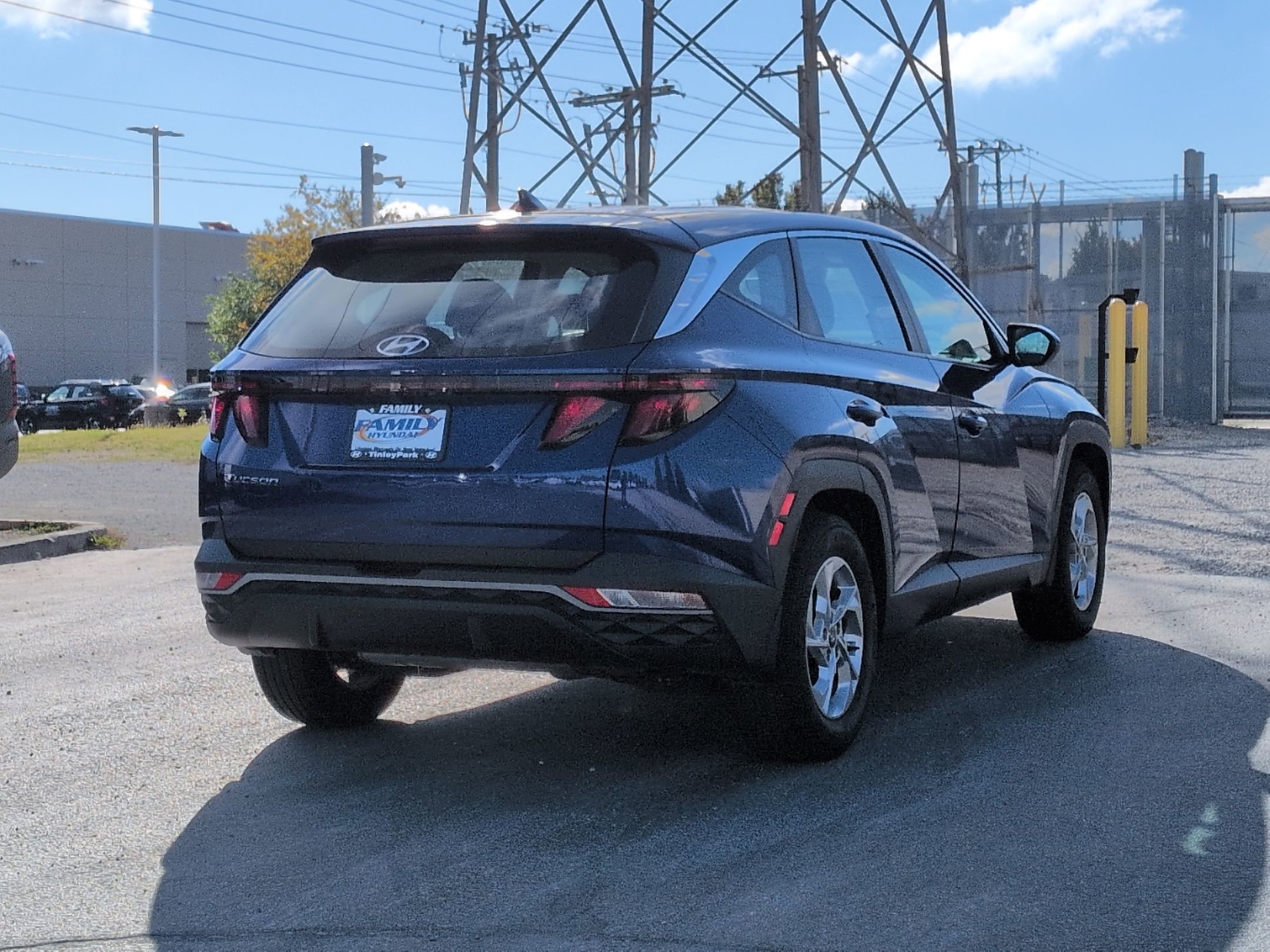 2023 Hyundai Tucson SE photo 3