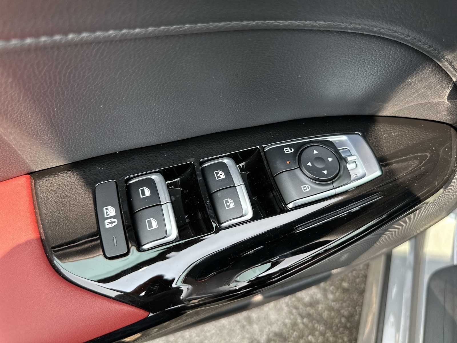 2025 Kia K5 GT-Line photo 13
