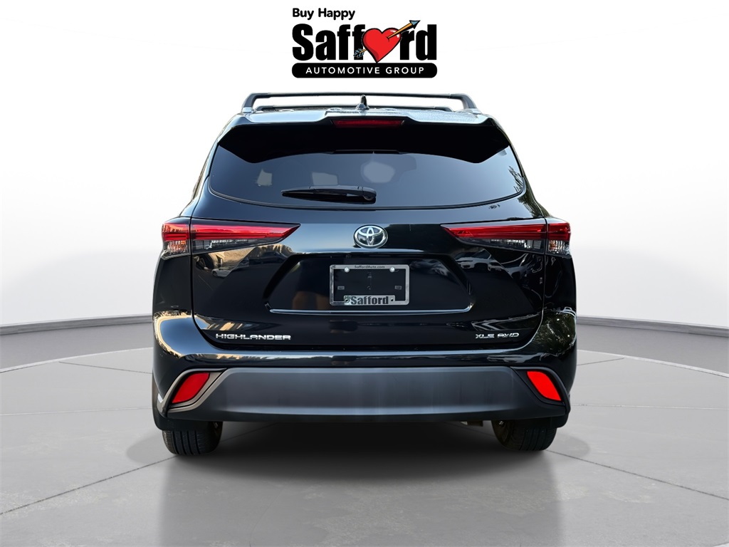 2022 Toyota Highlander XLE photo 4