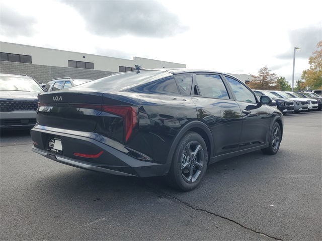 2025 Kia K4 LXS photo 4