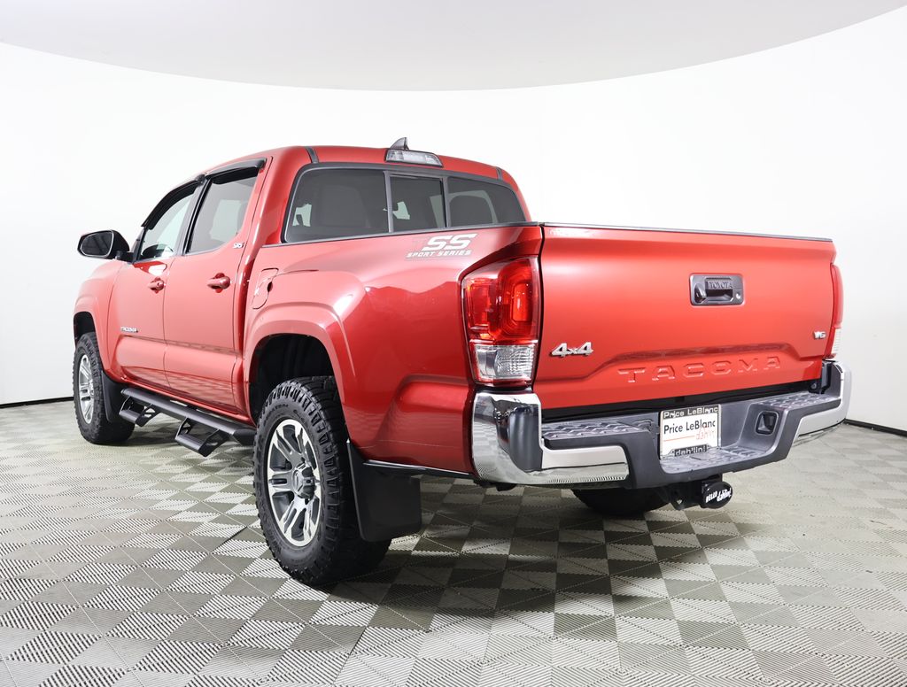 2016 Toyota Tacoma SR5 photo 4