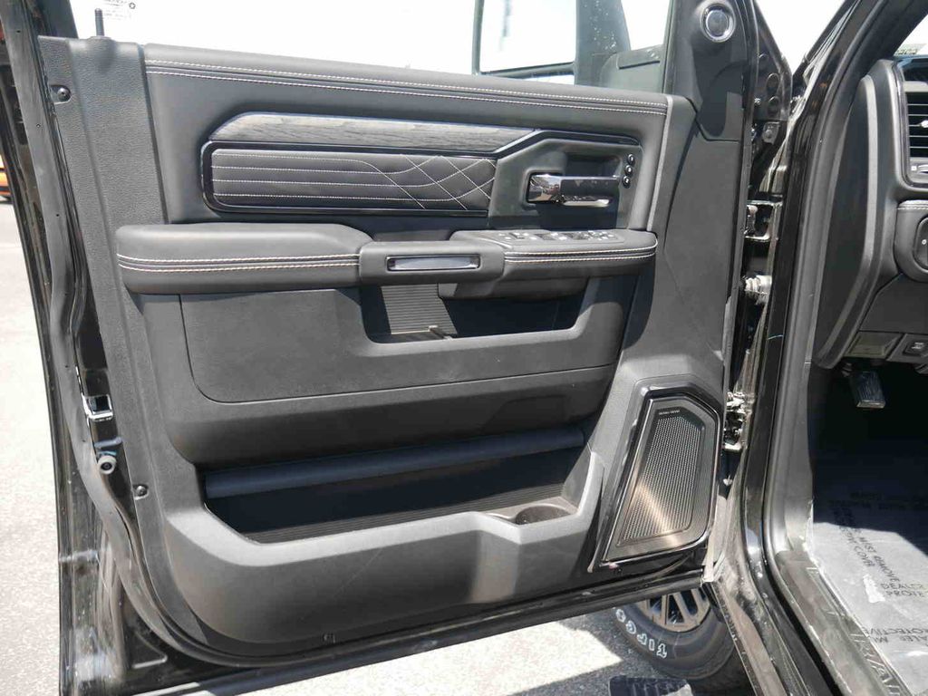 2025 Ram 2500 Limited photo 26