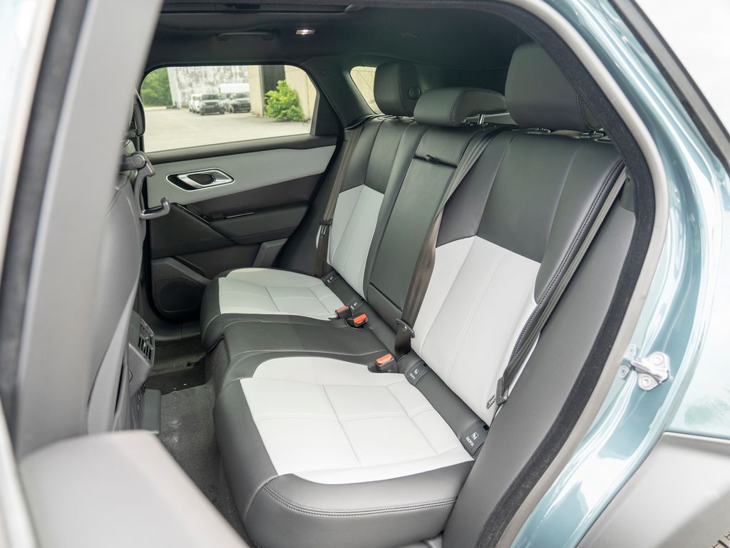 2026 Land Rover Range Rover Velar SE photo 21