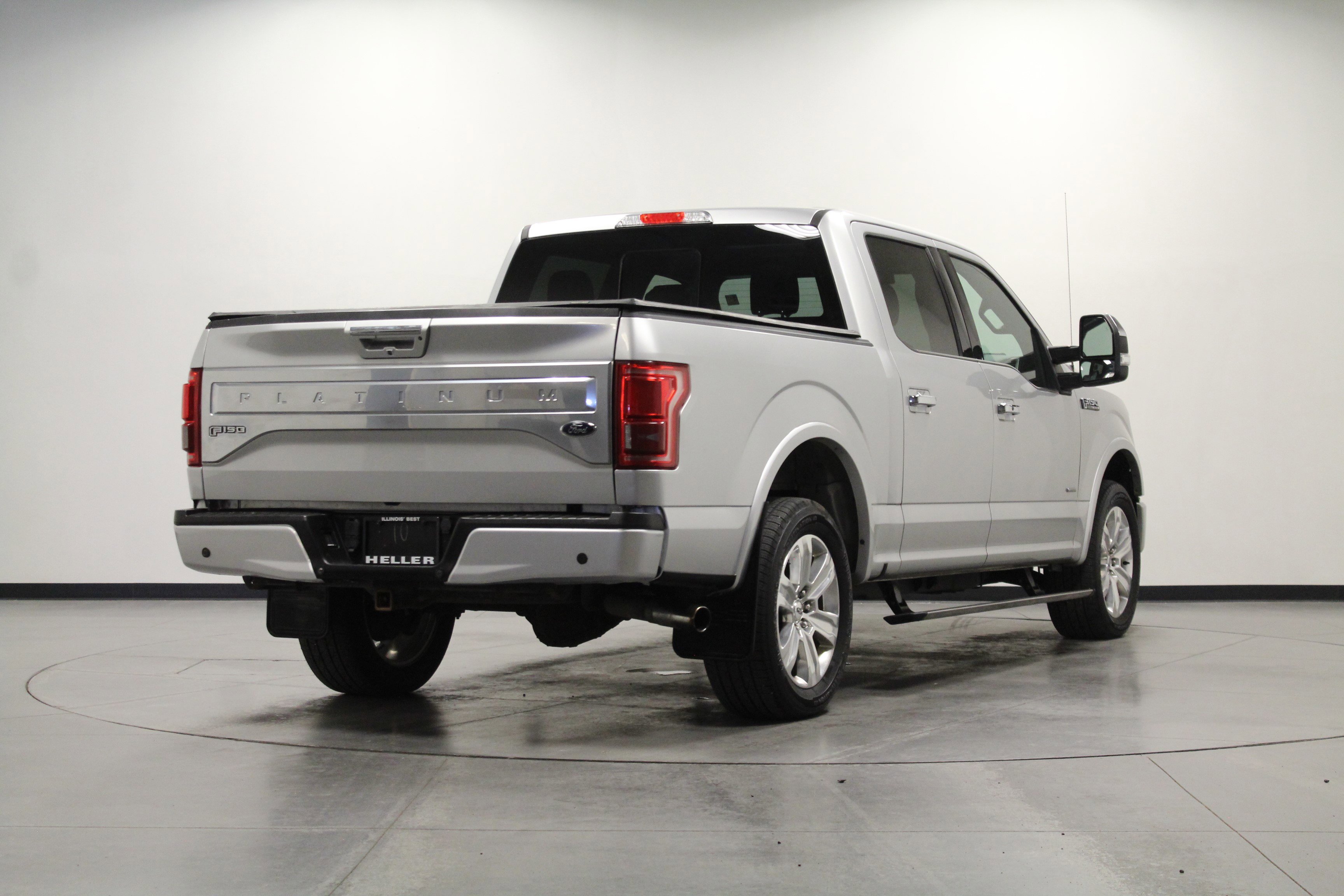2016 Ford F-150 Platinum photo 3