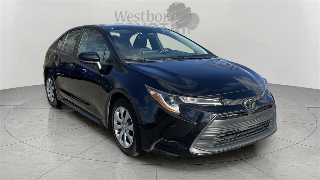 2023 Toyota Corolla LE's photo