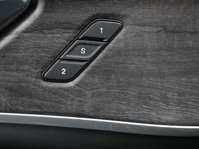 2023 Jeep Grand Cherokee Limited photo 2