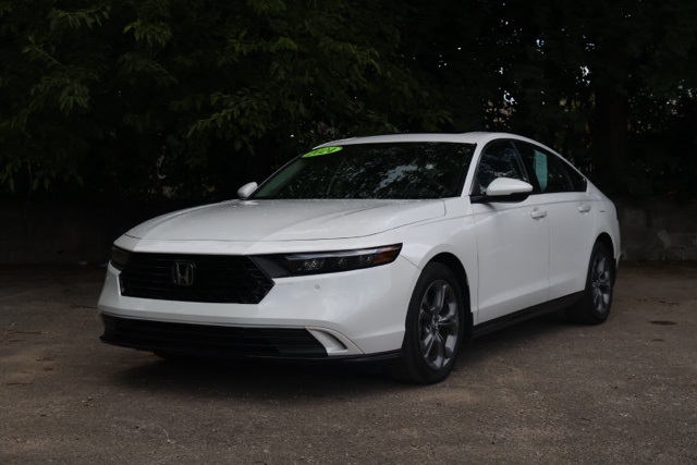 2024 Honda Accord Hybrid EX-L photo 2