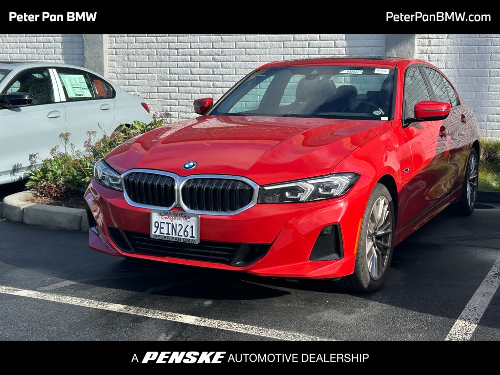 2023 BMW 3 Series 330e's photo