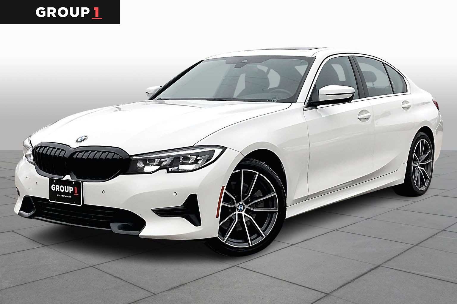 2019 BMW 3 Series 330i's photo