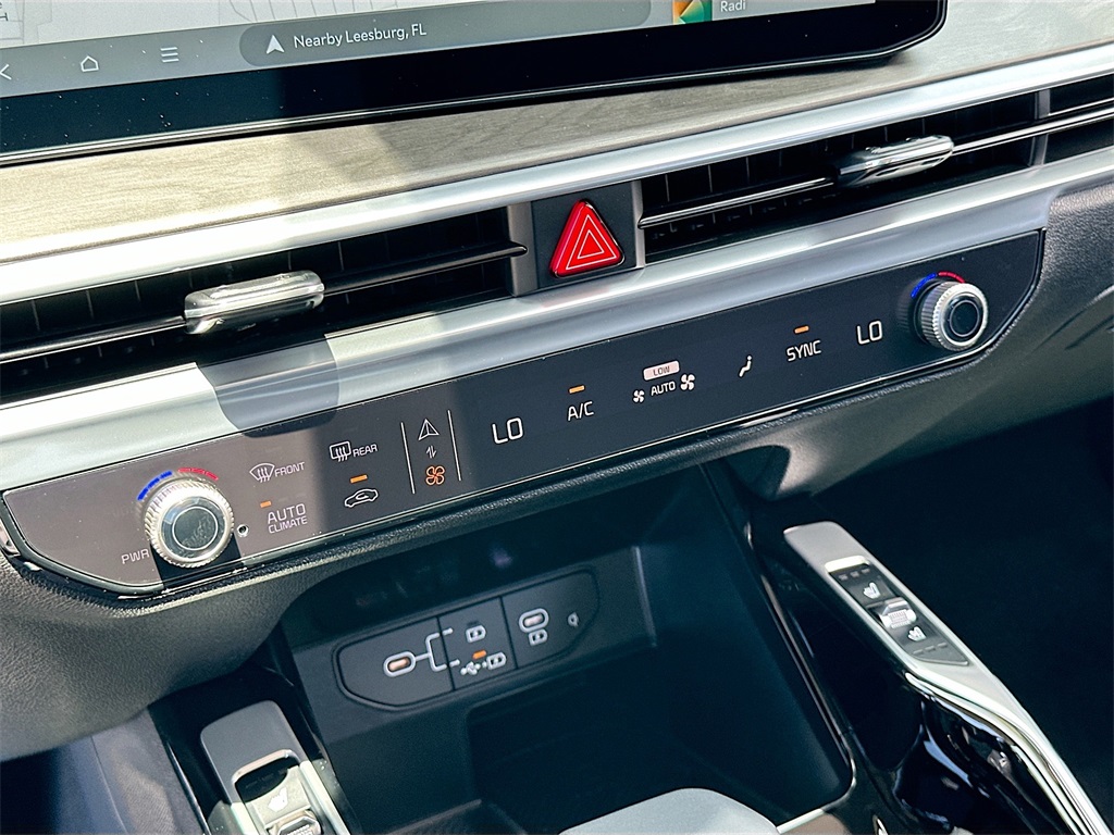 2025 Kia Sorento X-Line SX photo 14