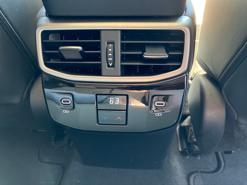 2023 Lexus RX photo 30