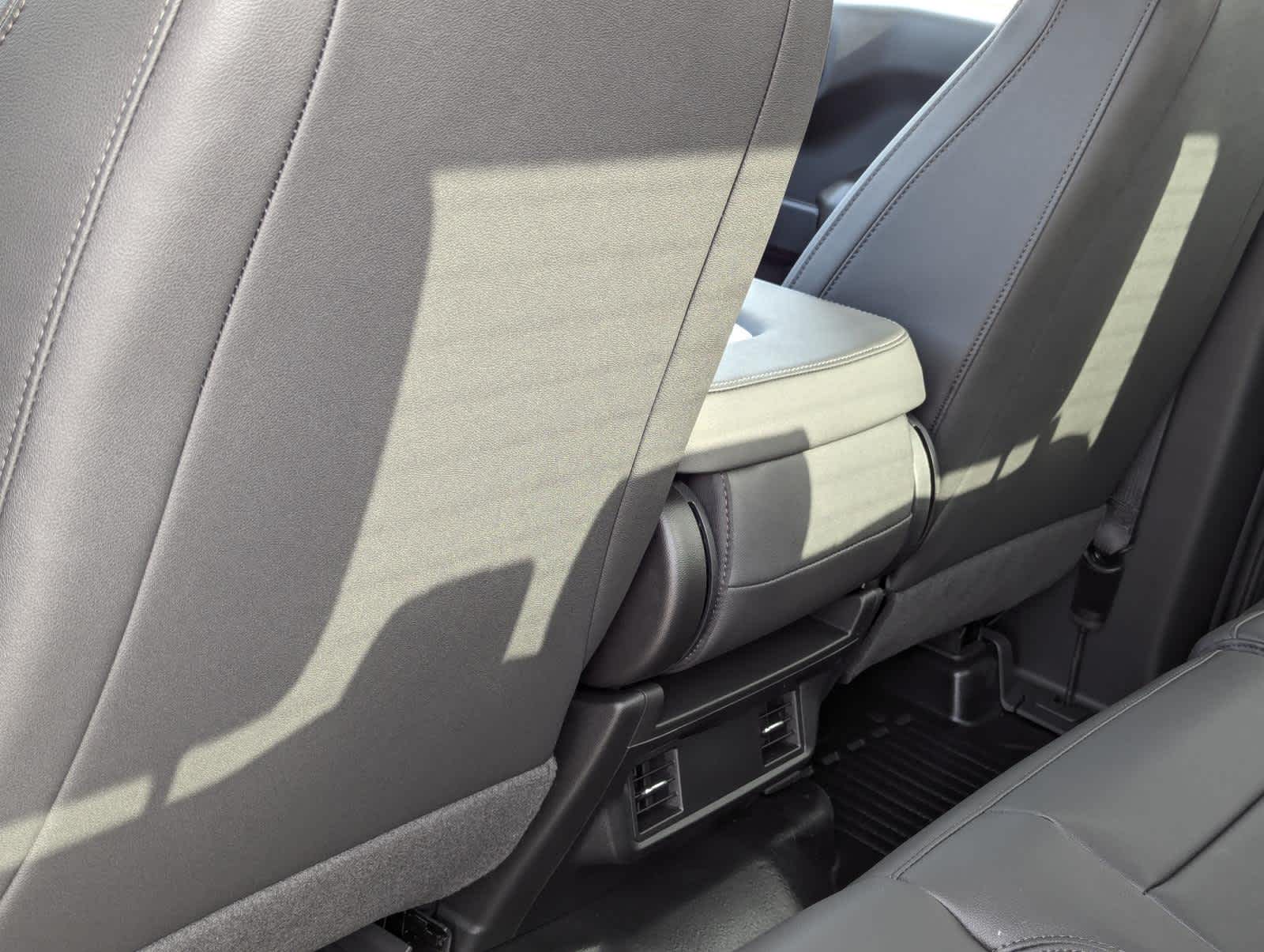 2025 Chevrolet Silverado 1500 photo 13