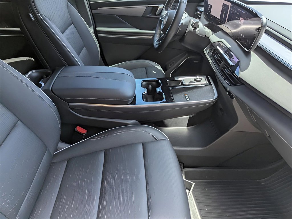 2025 Buick Enclave photo 19