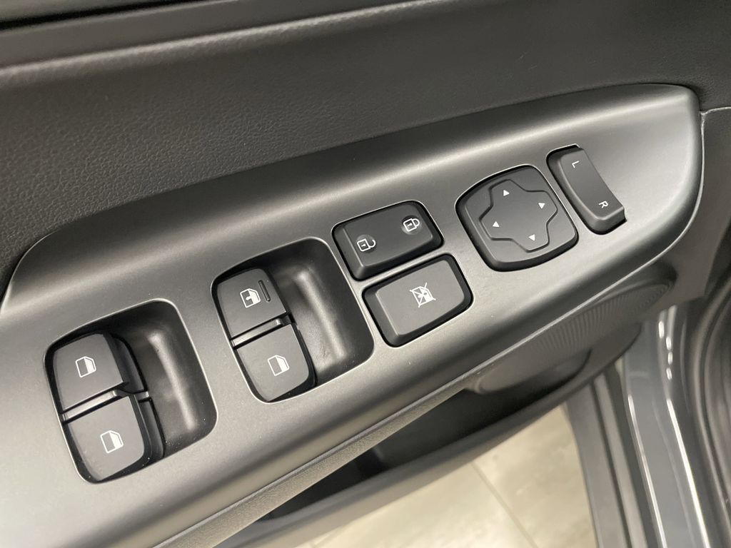 2023 Hyundai Kona SE photo 20