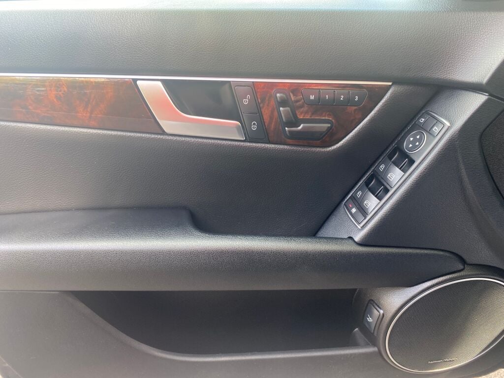 2012 Mercedes Benz C 300 Sport photo 10