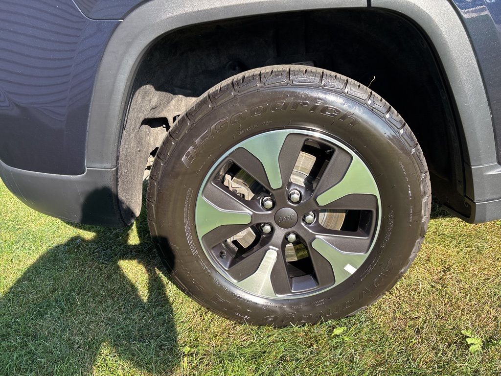 2024 Jeep Cherokee Limited 4xe photo 10