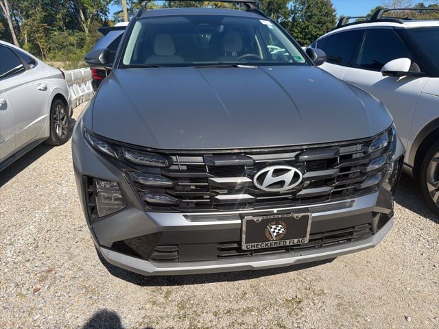 2025 Hyundai Tucson SEL photo 3