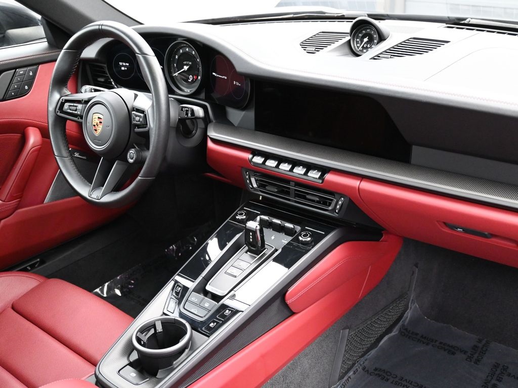 2024 Porsche 911 GTS photo 22