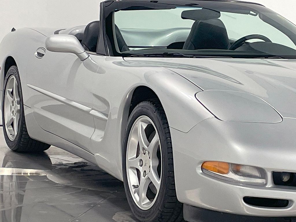 2000 Chevrolet Corvette Base Convertible photo 15