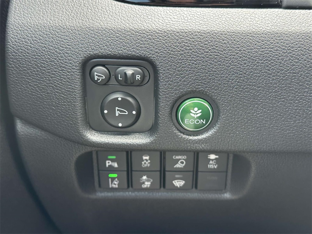 2025 Honda Ridgeline Black Edition photo 21
