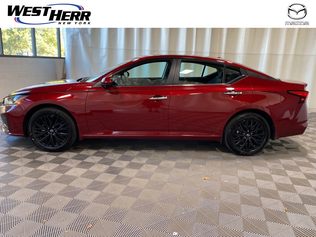 2025 Nissan Altima 2.5 SV photo 11
