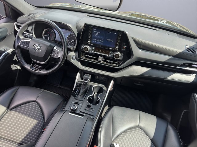 2022 Toyota Highlander XSE photo 24