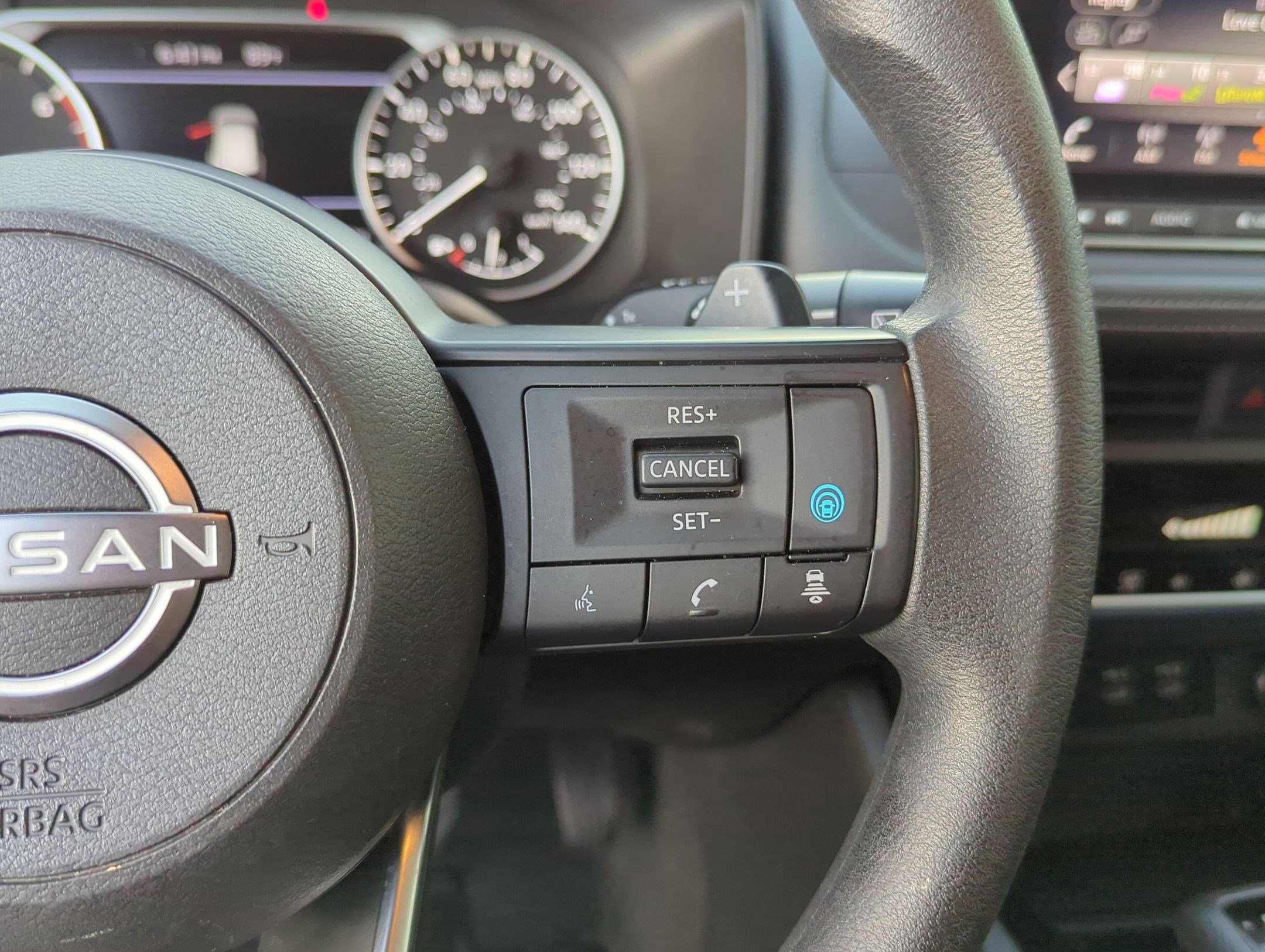 2024 Nissan Rogue SV photo 23