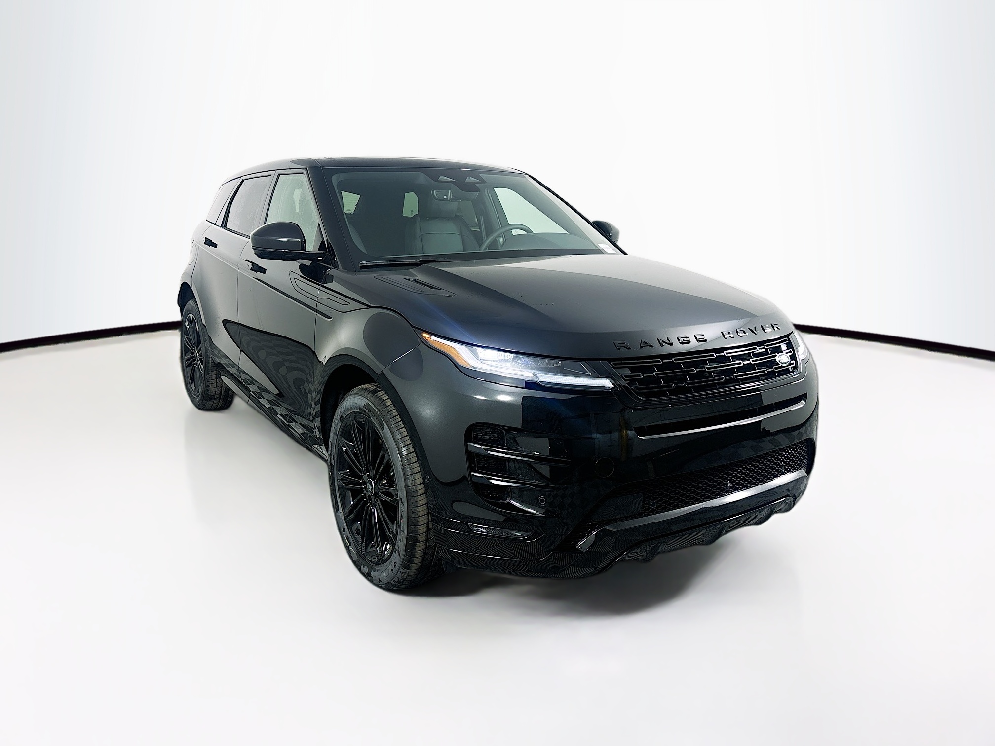 2026 Land Rover Range Rover Evoque Dynamic SE photo 3