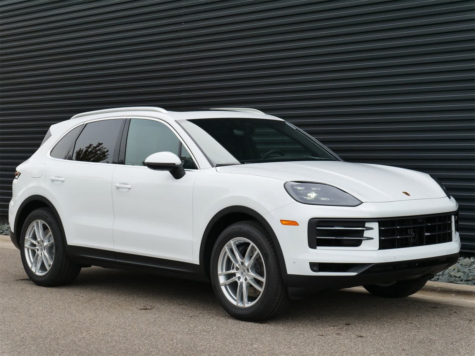 2026 Porsche Cayenne photo 23