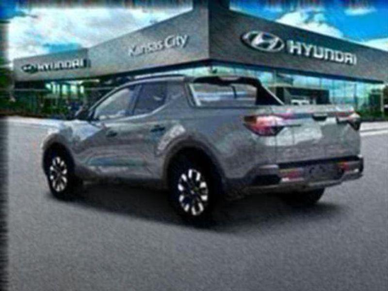 2025 Hyundai Santa Cruz SEL Activity photo 4