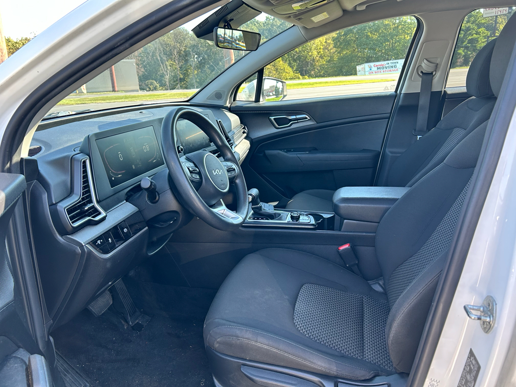 2023 Kia Sportage LX photo 7