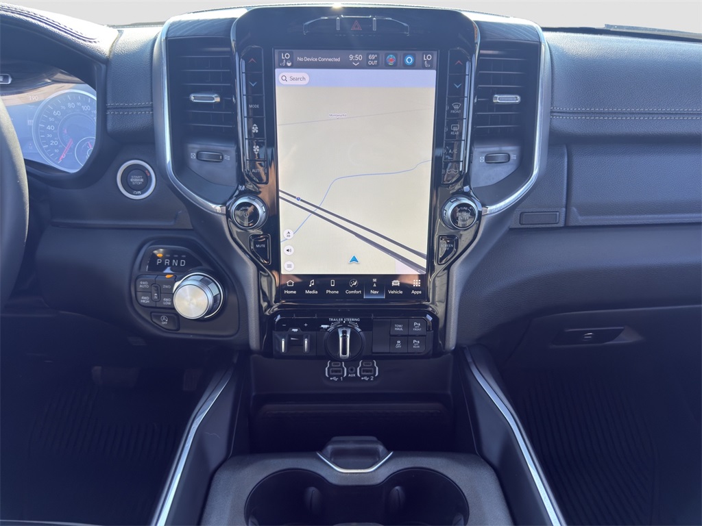 2024 Ram 1500 Laramie photo 16