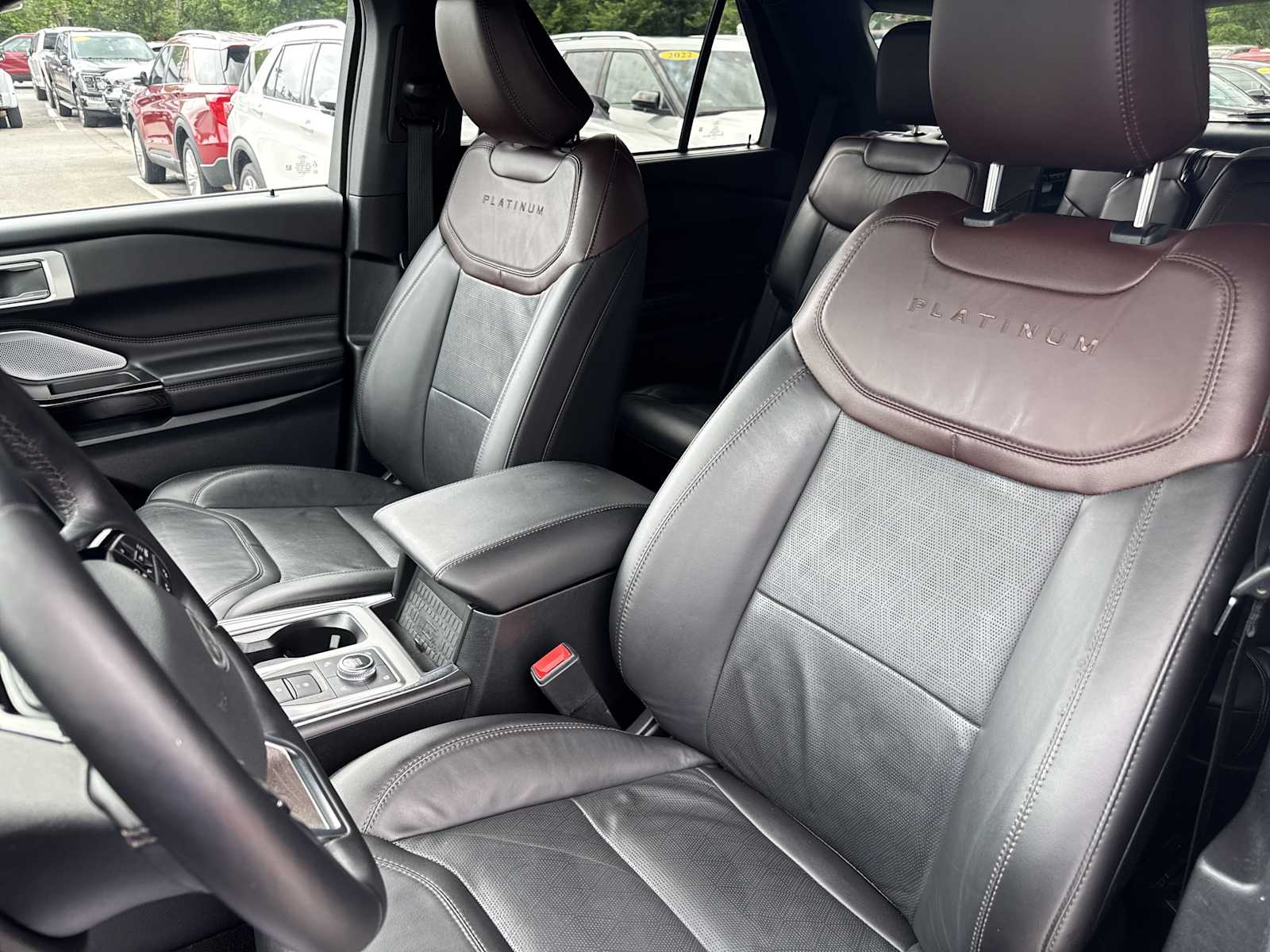 2022 Ford Explorer Platinum photo 33