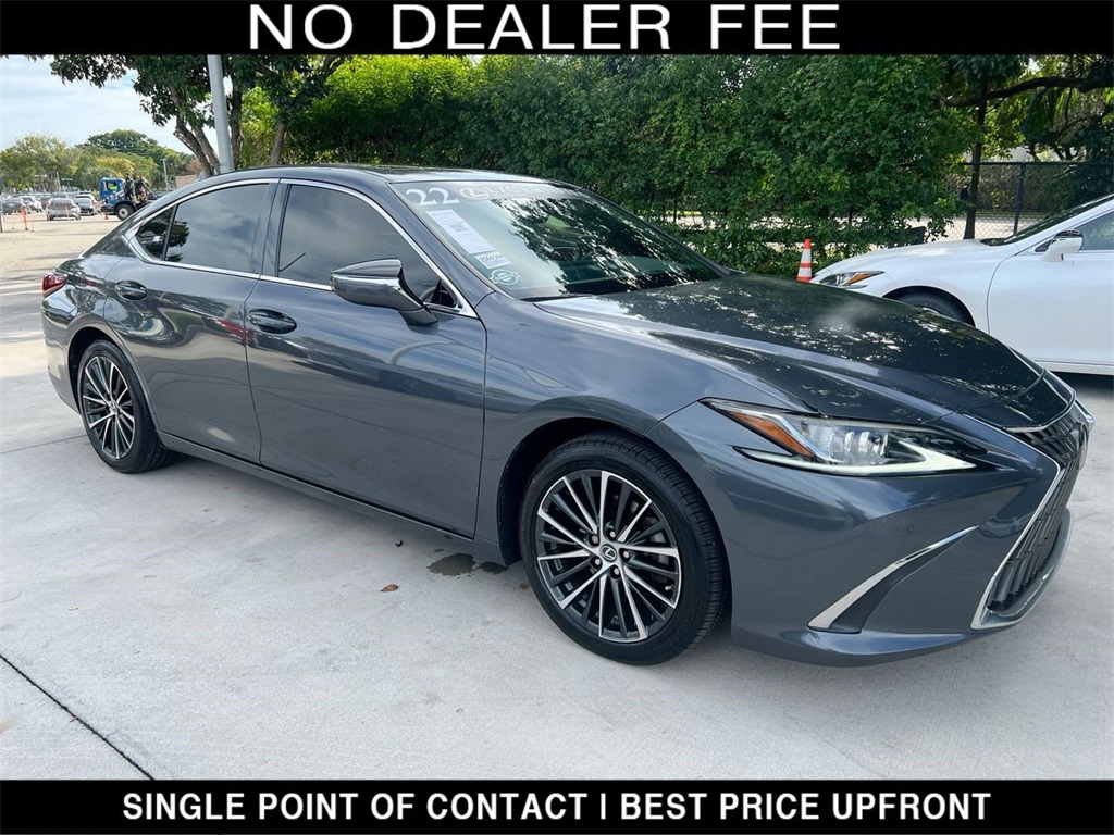 2022 Lexus ES 350's photo