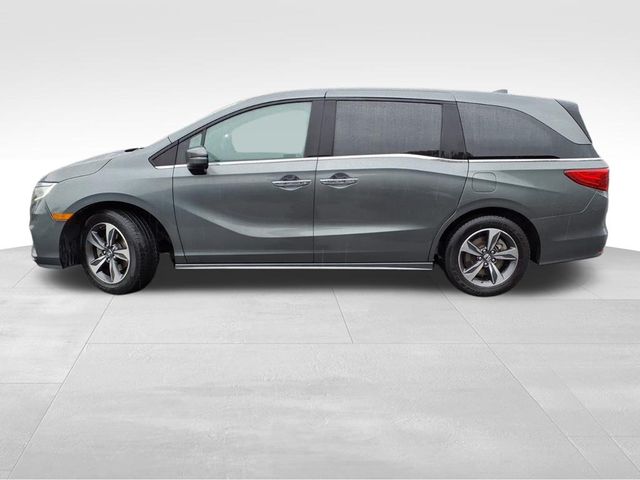 2018 Honda Odyssey Touring photo 3