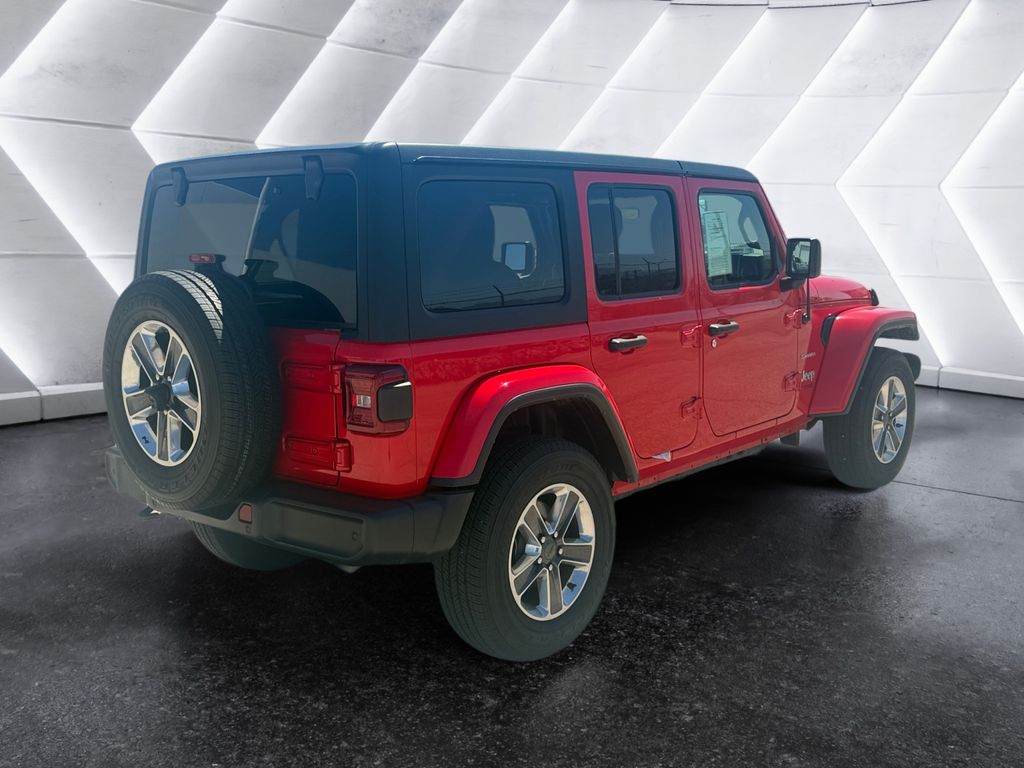 2022 Jeep Wrangler Unlimited Sahara photo 3