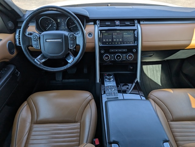 2017 Land Rover Discovery HSE Luxury photo 10
