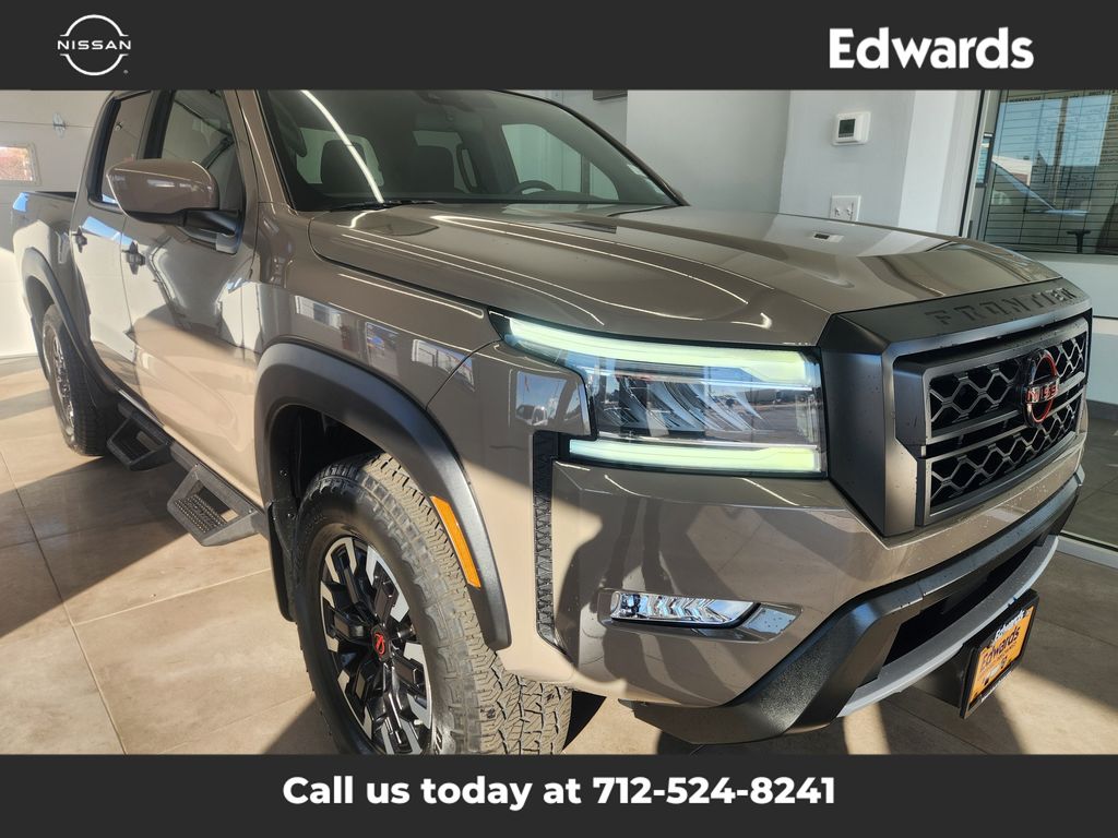 2024 Nissan Frontier PRO-4X photo 2