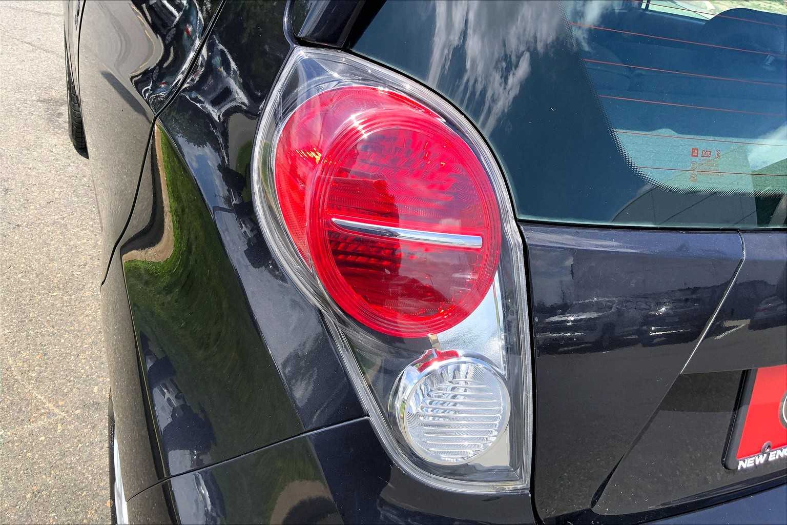 2015 Chevrolet Spark LS photo 28