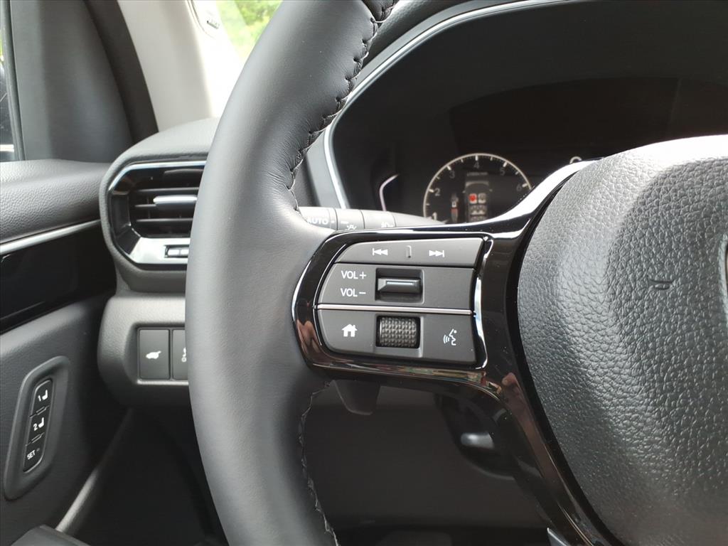 2025 Honda Pilot Touring photo 14