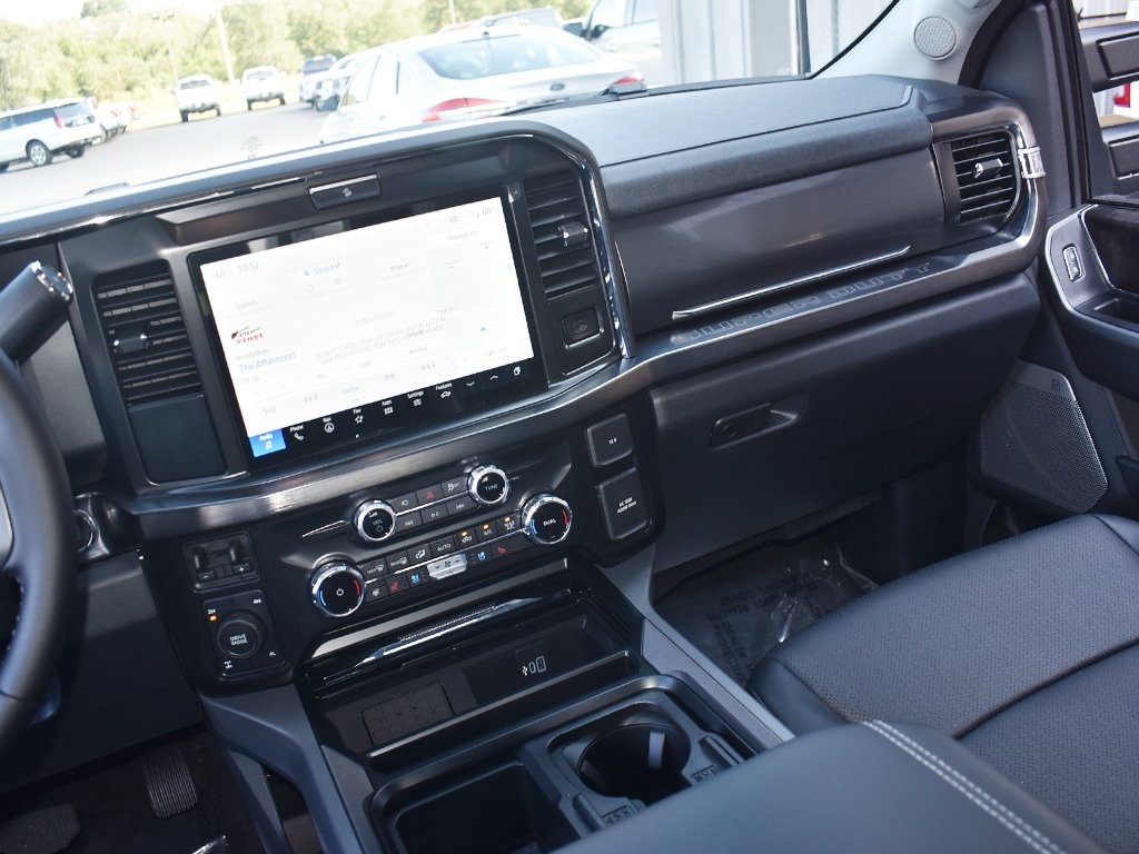 2026 Ford F-350 Lariat photo 19