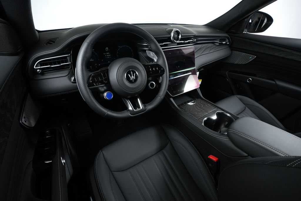 2025 Maserati Grecale photo 14