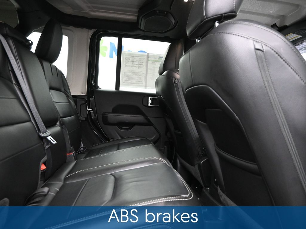 2021 Jeep Wrangler Unlimited Sahara 4xe photo 5