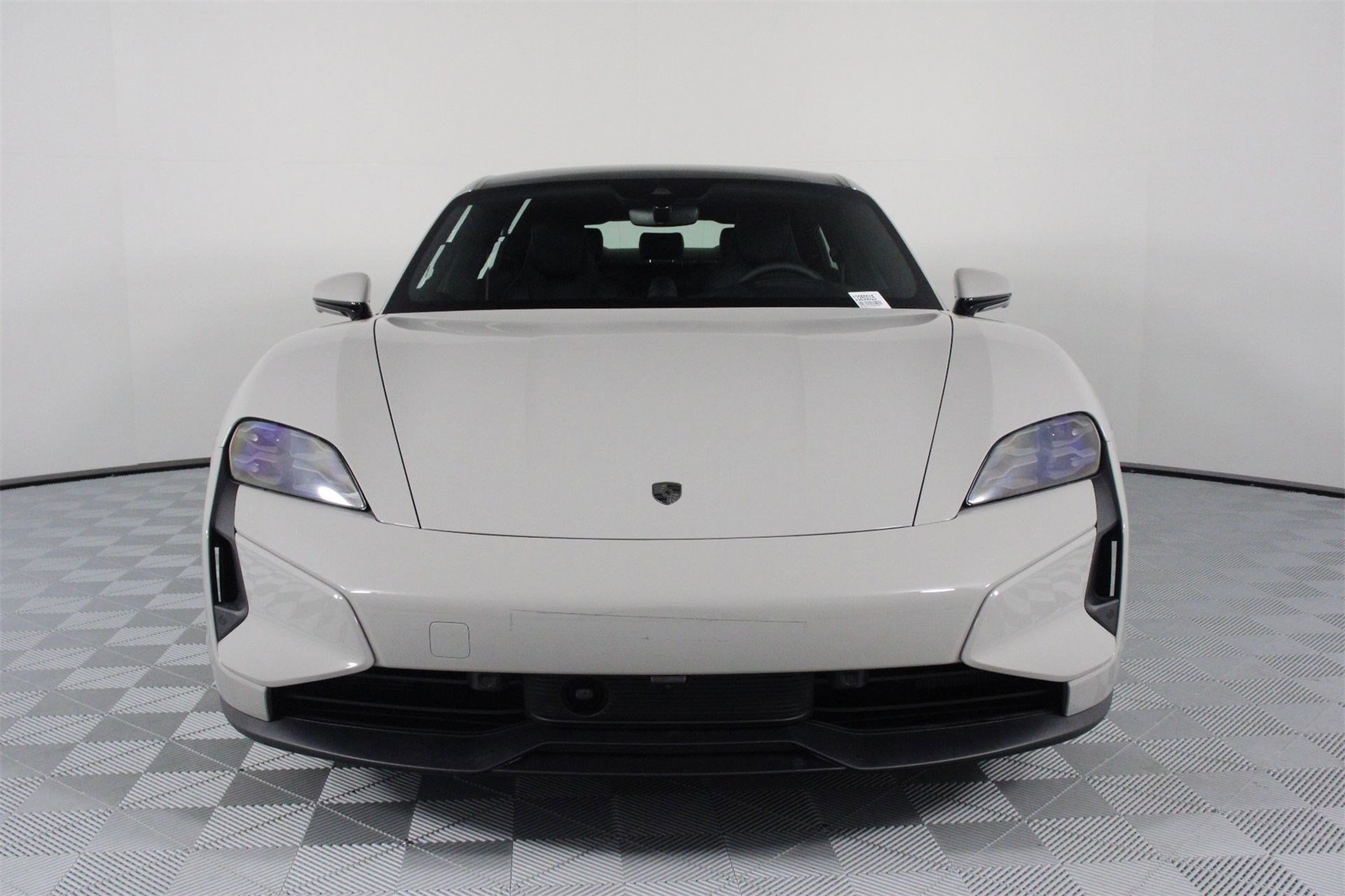 2025 Porsche Taycan Turbo photo 10