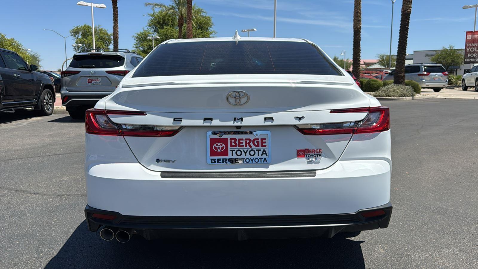 2025 Toyota Camry SE photo 6