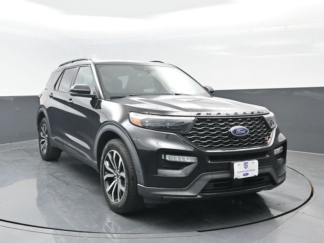 2020 Ford Explorer ST photo 2