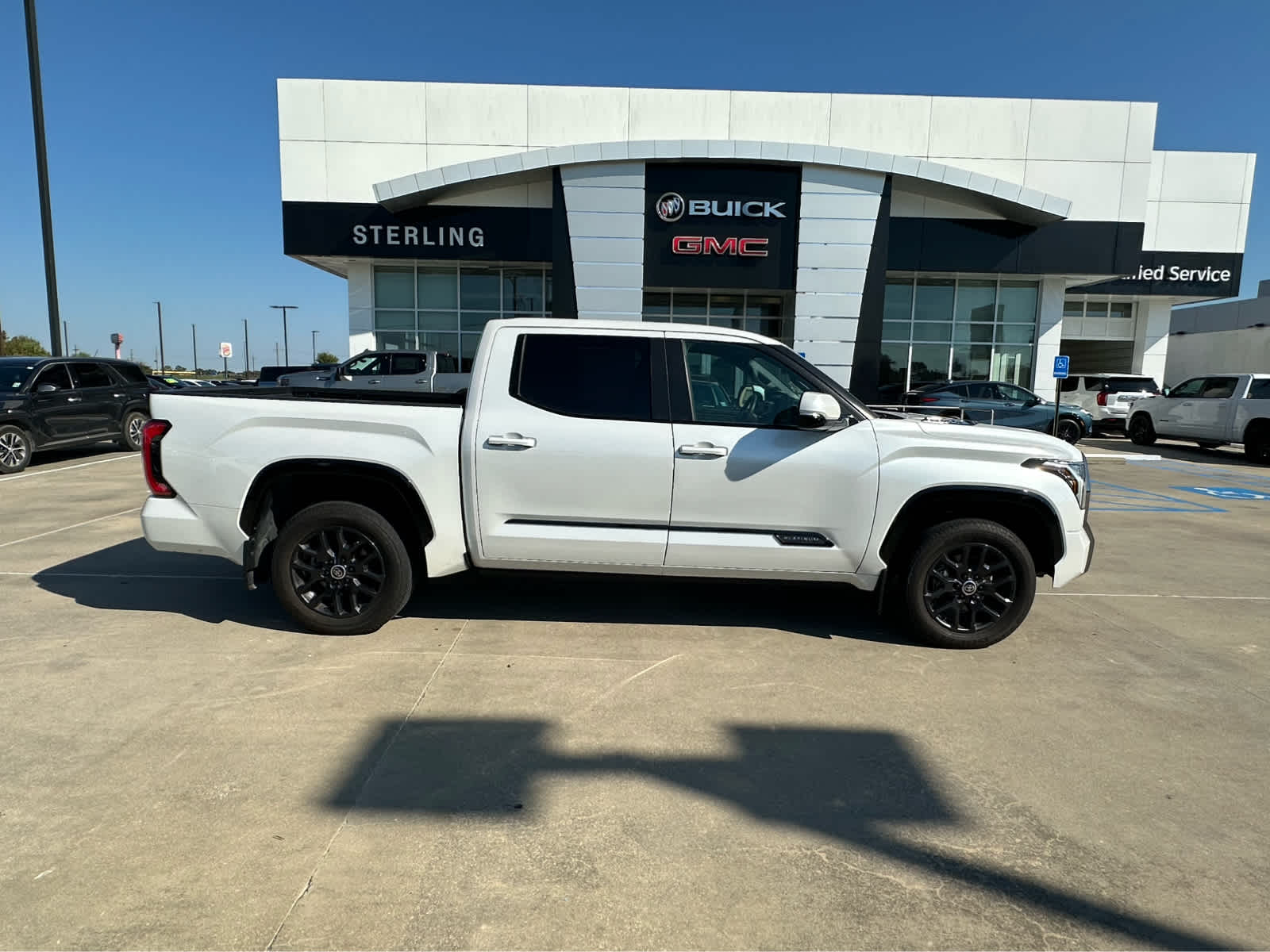 2024 Toyota Tundra Platinum's photo
