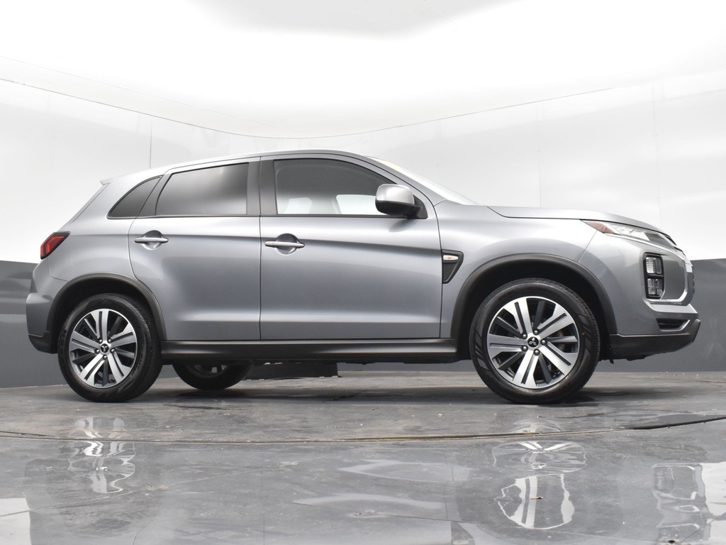 2024 Mitsubishi Outlander Sport ES photo 18