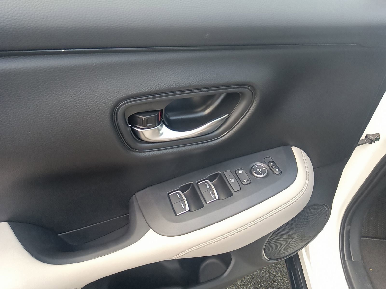 2026 Honda HR-V EX-L photo 20