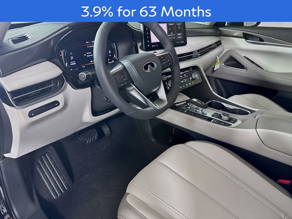 2026 Infiniti QX60 Luxe photo 9